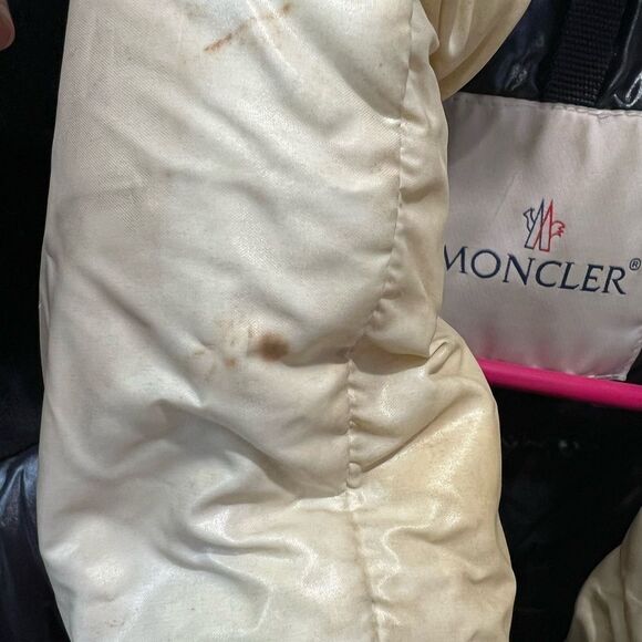 1 dat sale!!!! Moncler chouelle Black Puffer Jacket - Picture 7 of 15